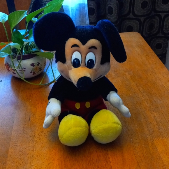 Mickey Mouse - Picture 1 of 3